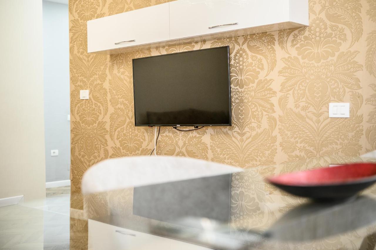 Miku Apartments-Luxury City View At Wilson Square Tirana Esterno foto